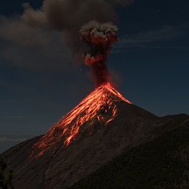 Ausbruch des Vulkans Fuego von Aydin Adnan