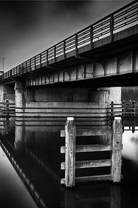 Donkere brug van Mark Bolijn