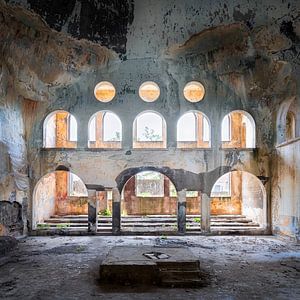 Verlassene Synagoge im Verfall.