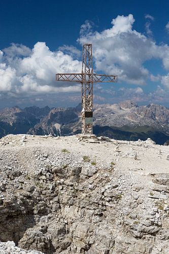 Gipfelkreuz am Sass Pordoi
