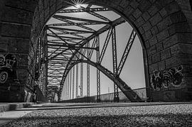 Zeitlose Bögen an der Elbe von Karsten Rahn