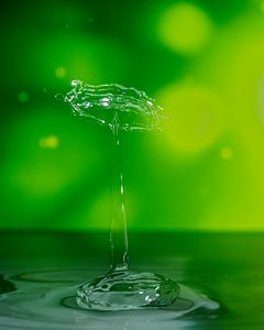 Water drops #5 van Marije Rademaker