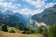 uitzicht op het Lauterbrunnen-dal, Berner Oberland-alpen van SusaZoom thumbnail