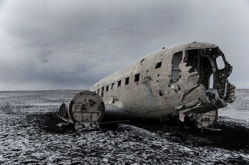 DC3 Flugzeugwrack bei Sólheimasandur, Island von Hans Peter Debets