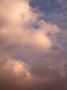 Dreamy clouds by Joost de Groot thumbnail