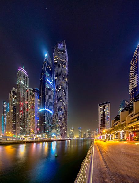 De Dubai Walk 's nachts van Rene Siebring