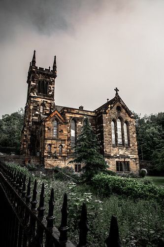 The Parish Church in Edinburgh, donkerdere edit met een mysterieuze vibe van Koen Lipman