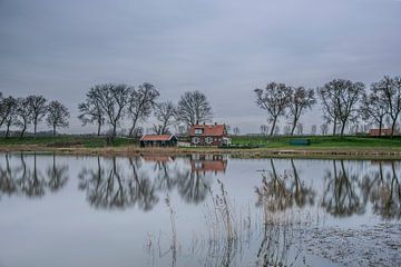 Huisje in de nieuwe Dordtse Biesbosch van Photobywim Willem Woudenberg