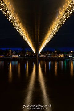 Hoge brug Maastricht van Yourie Cramer