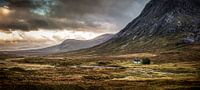 Lagangarbh cottage in Glen Coe bij avondlicht