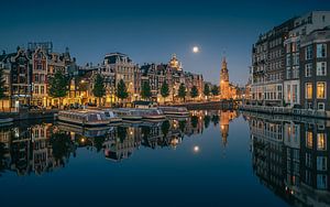 Volle maan over de Amstel