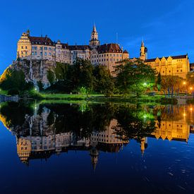 Schloss Sigmaringen zur blauen Stunde 16:9 Panorama von Uwe Ulrich Grün