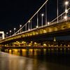 Nuit sur le pont Elizabeth, Budapest sur Ylenia Di Pietra