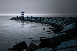 Lighthouse Scheveningen harbour.... by Wim Schuurmans