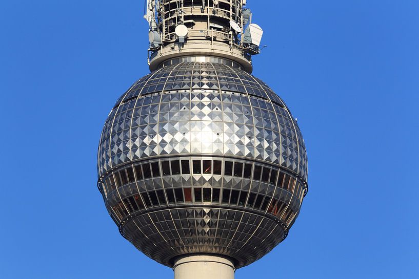 The sphere of the Berlin television tower at Alexanderplatz by Frank Herrmann