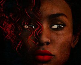 Gekleurd meisje met verwonderde ogen