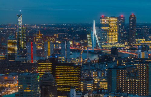 As night falls in Rotterdam by Dennis Vervoorn