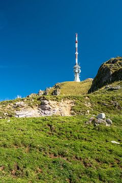 Radiotoren op de Kitzbüheler Horn in de Oostenrijkse Alpen