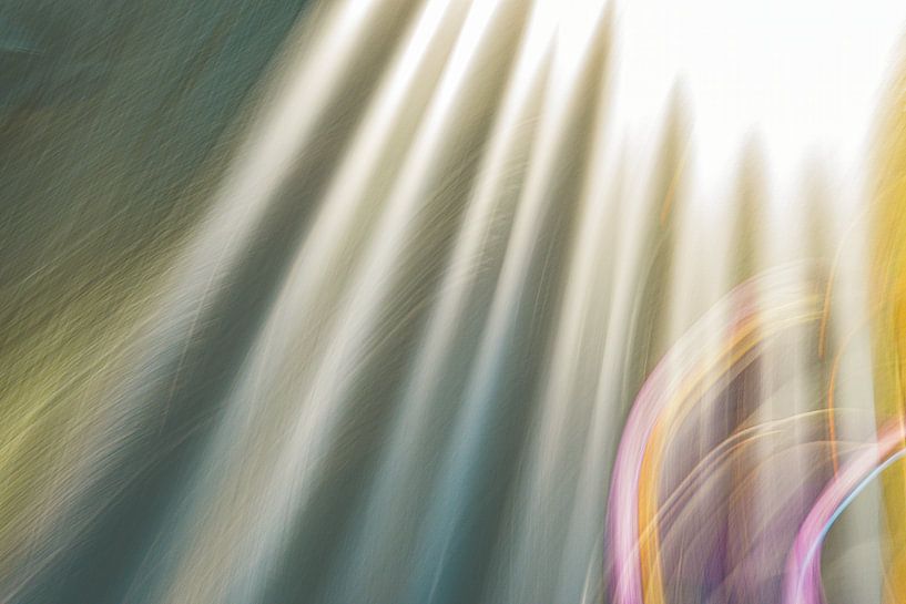 sunbeams and purple by Jan Peter Jansen