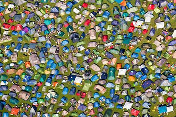 Luchtfoto van tenten op camping bij het Lowlands muziekfestival van Frans Lemmens