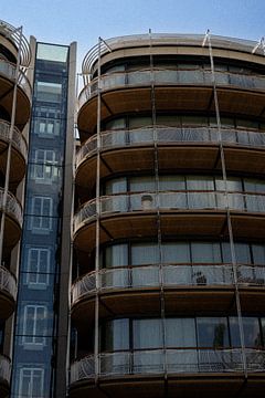 Une construction avec beaucoup de cordes | Nice | France Travel Photography sur Dohi Media