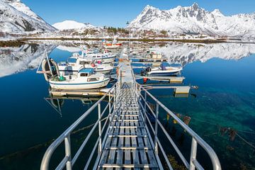 Noorwegen kleine haven op de Lofoten van Maik Richter