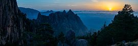 Zonsopgang GR20 van Corsica - Refuge d'i Paliri van THoek Fotografie