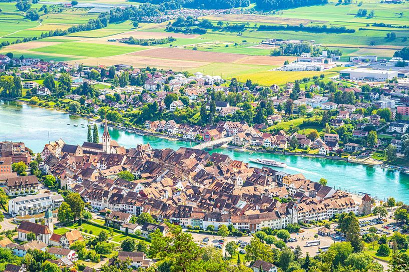 Stein am Rhein aan de oevers van de Rijn in de zomer zien van Sjoerd van der Wal Fotografie