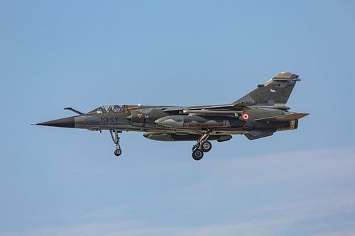 Franse Mirage F1 CR landt op vliegbasis Leeuwarden.