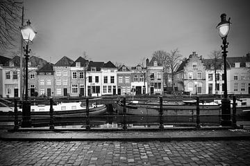 Broad Harbour de Den Bosch au lever du soleil en noir et blanc sur Den Bosch aan de Muur