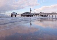 De Pier in Scheveningen gedurende zonsondergang