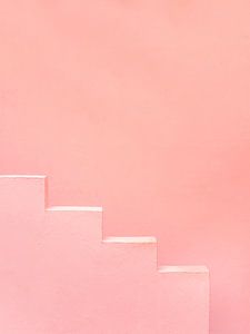 Rosa Stufen in Muralla Roja Spanien