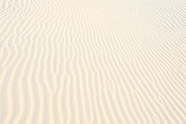 Beach: abstract lines and shapes by Caroline Drijber Guérain