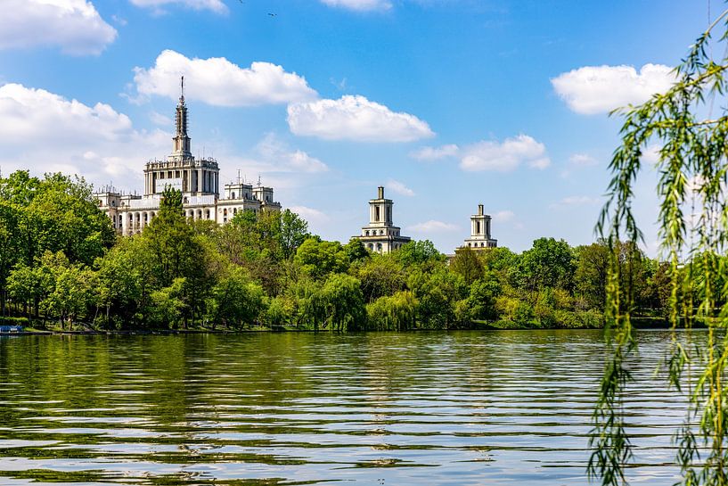 La Maison de la presse libre - Bucarest par resuimages