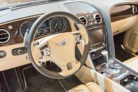 Dashboard in een Bentley Flying Spur V8 luxe sedan van Sjoerd van der Wal Fotografie thumbnail