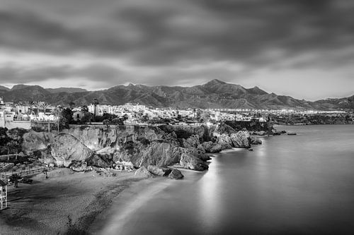 Costa del Sol kustlandschap in zwart-wit
