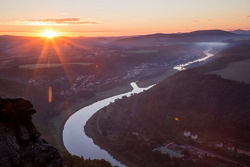 Lever du soleil sur l'Elbe