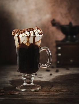 Kaffee mit Stroopwafelikeur von Laura van Driel