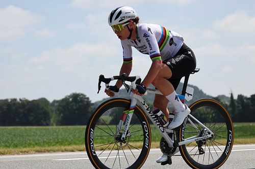 Lotte Kopecky championne du monde de cyclisme 2025 sur FreddyFinn