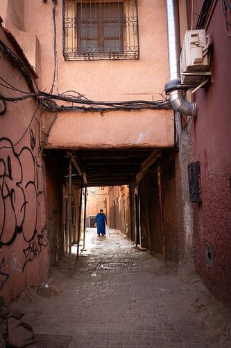 Vrouw in de medina van Marrakech
