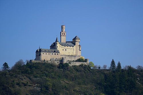 Marksburg voorbij in Braubach