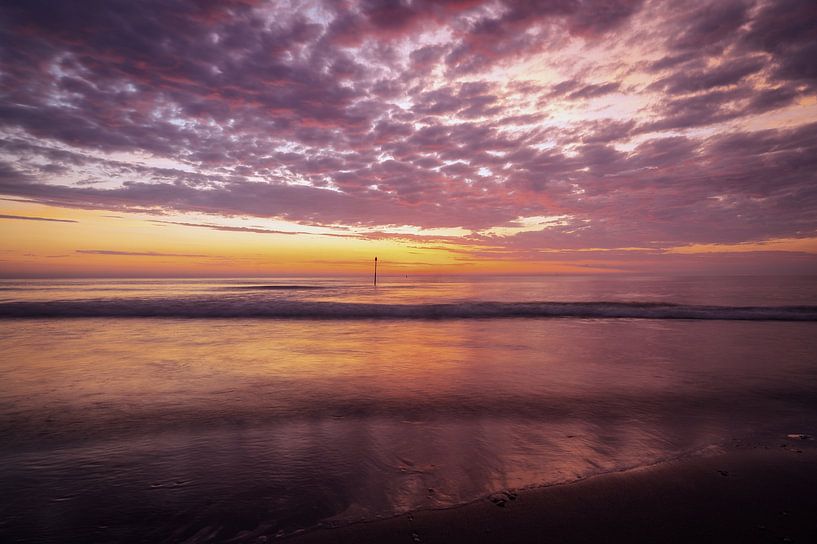 Zonsondergang aan zee van Paul Poot