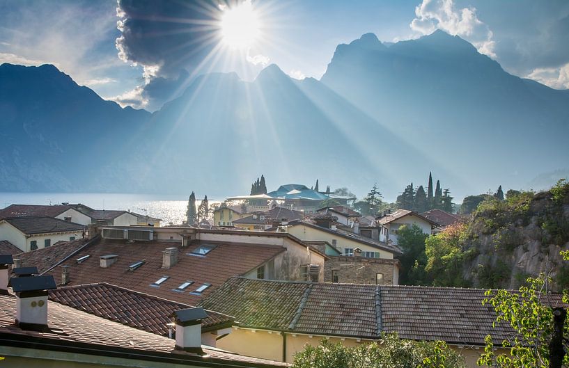 Sonnenuntergang am Gardasee in Torbole von ManfredFotos