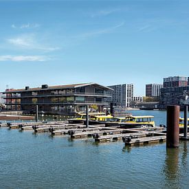 Das moderne Rotterdam: Dynamik am Rijnhaven von Stadtlandschaften – Rick Van der Poorten Fotografie