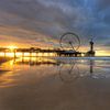 Coucher de soleil sur la jetée de Scheveningen sur Rob Kints
