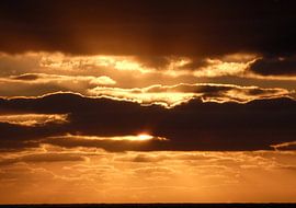 Zonsondergang boven Ameland van Franke de Jong