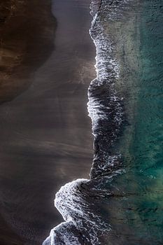 Surf on the black beach