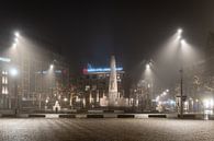 Avondklok in Amsterdam - Monument op de Dam van Renzo Gerritsen thumbnail