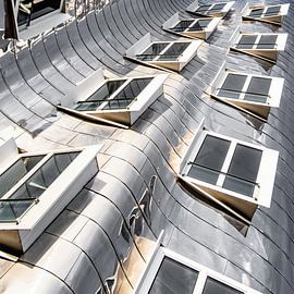 Metallfassade mit Fenster von Dieter Walther