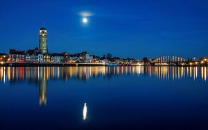 Deventer, Skyline @ blue hour sur Martin Podt